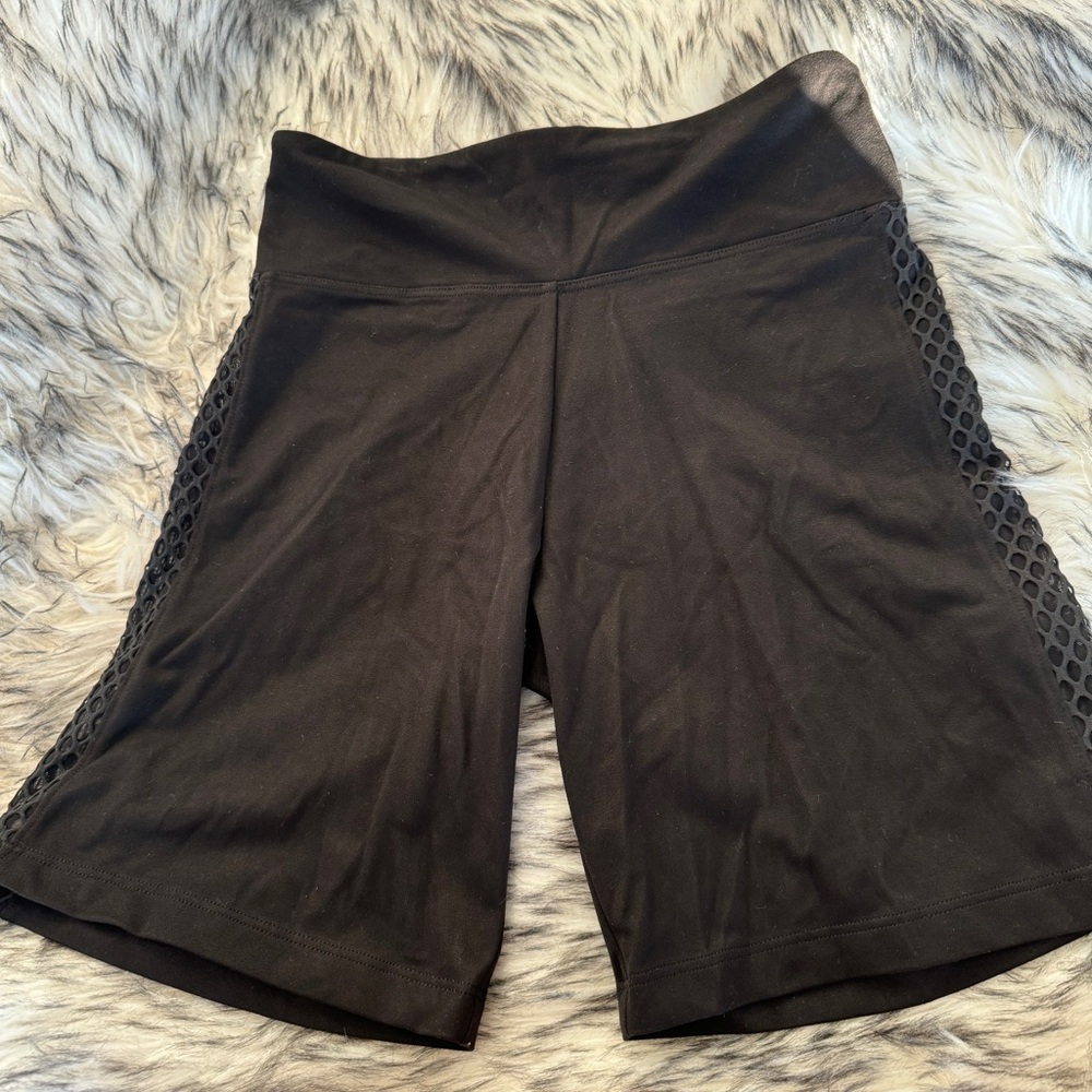 Shorts - Picture 2 of 3
